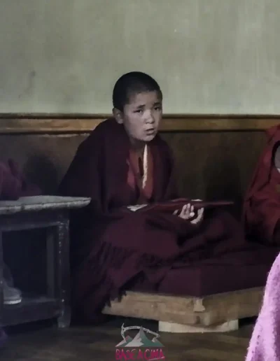 RAQUEL GARCIA-EXPEDICION-NEPAL-1000KM (14)